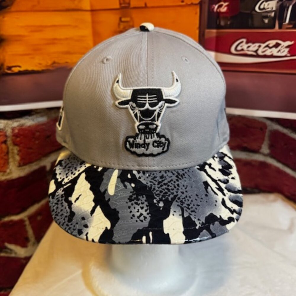 Chicago Bulls New Era NBA Hardwood Classics 9Fifty Strapback Hat Cap